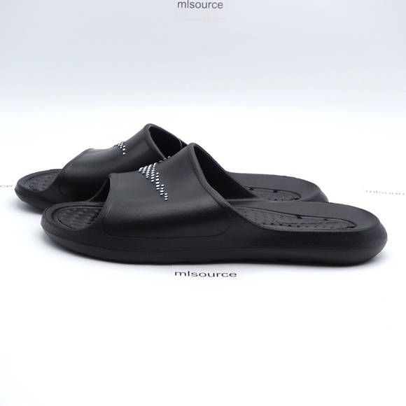 NEW Size 10 Men's Nike Victori One Shower Slide Sandals CZ5478-001 Black/White - Picture 1 of 7